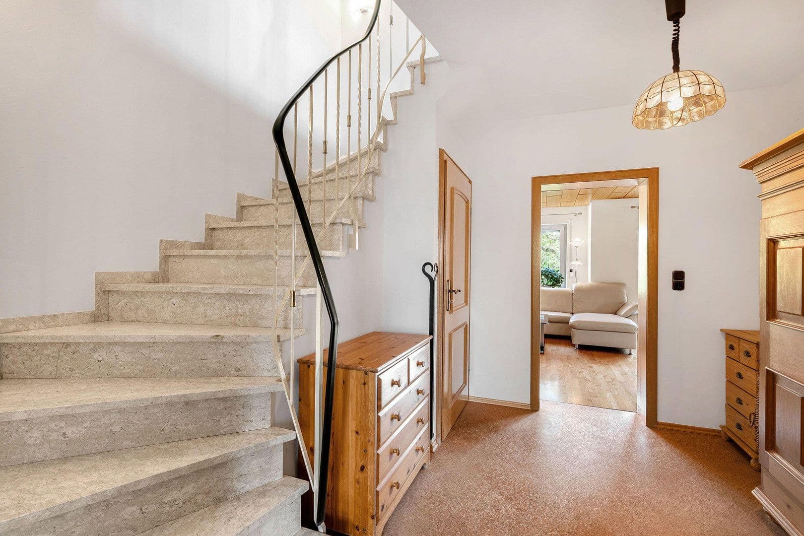Predaj domu 153 m², pozemek 494 m², Jahnsteig 27, Otterfing, Bavorsko Predaj domu 153 m², pozemek 494 m², Jahnsteig 27, Otterfing, Bavorsko