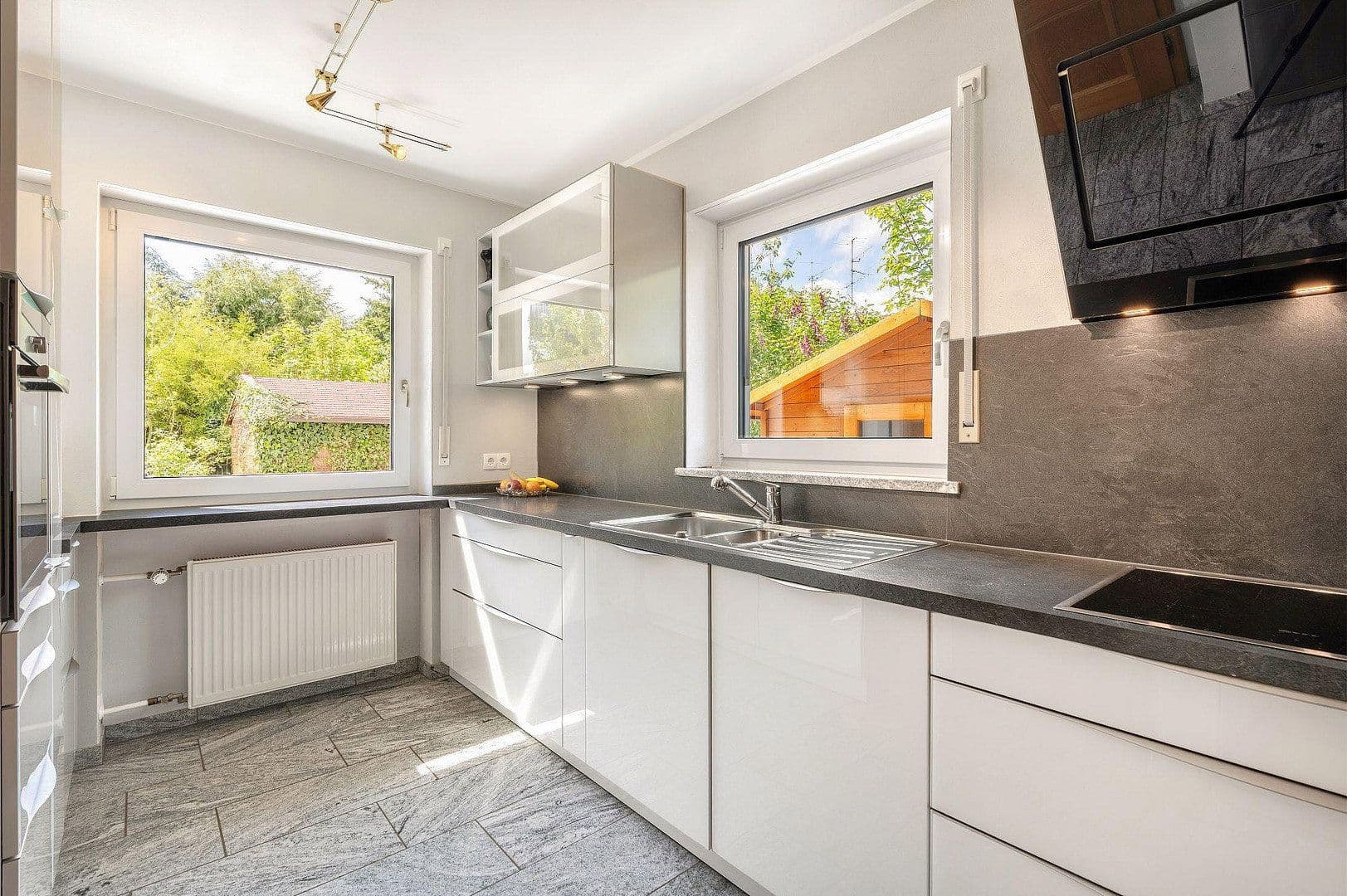 Predaj domu 153 m², pozemek 494 m², Jahnsteig 27, Otterfing, Bavorsko Predaj domu 153 m², pozemek 494 m², Jahnsteig 27, Otterfing, Bavorsko