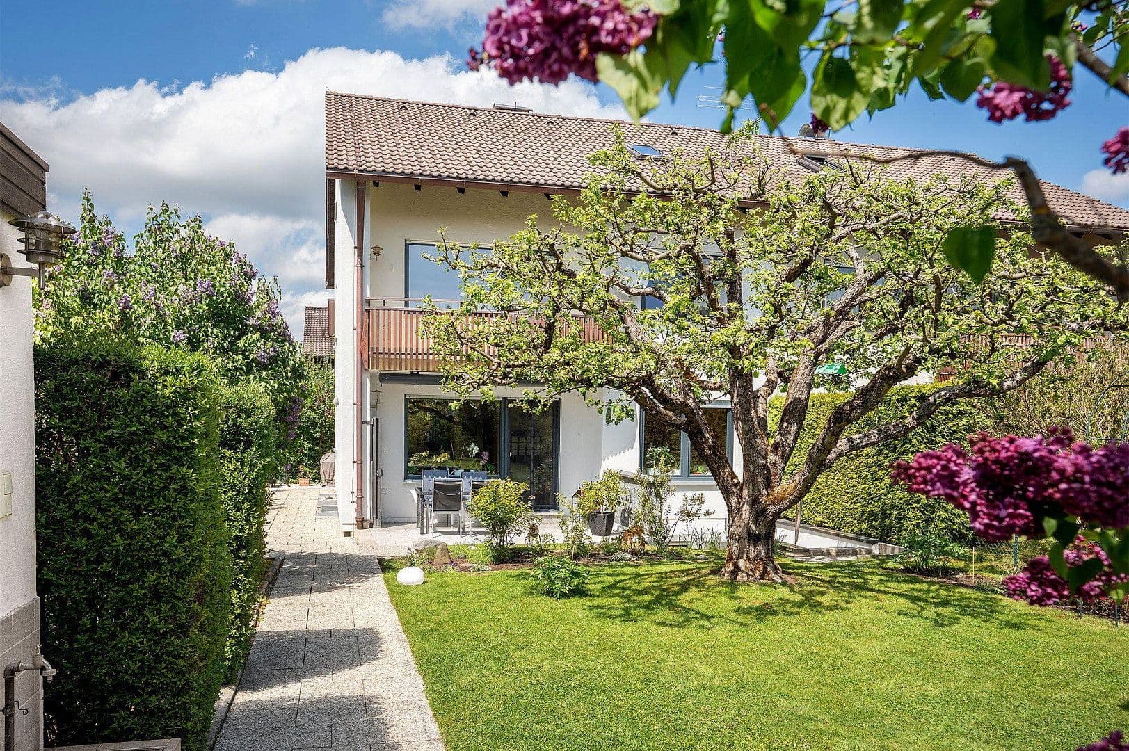 Predaj domu 153 m², pozemek 494 m², Jahnsteig 27, Otterfing, Bavorsko Predaj domu 153 m², pozemek 494 m², Jahnsteig 27, Otterfing, Bavorsko