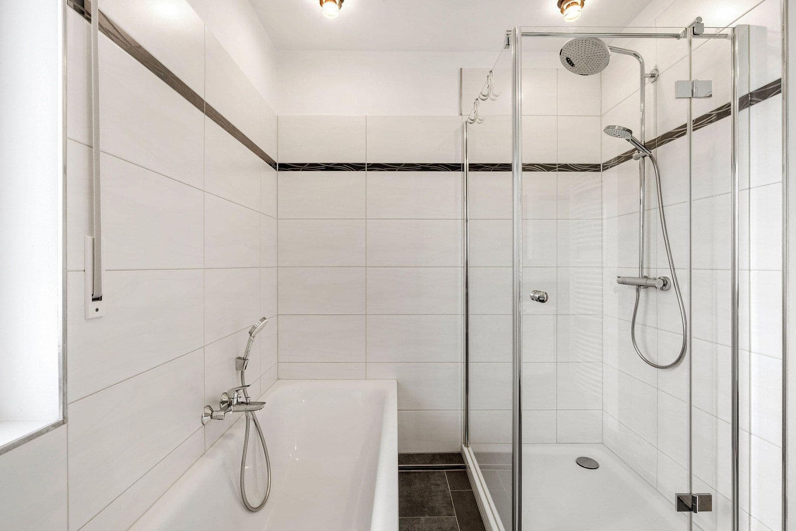 Predaj domu 153 m², pozemek 494 m², Jahnsteig 27, Otterfing, Bavorsko Predaj domu 153 m², pozemek 494 m², Jahnsteig 27, Otterfing, Bavorsko