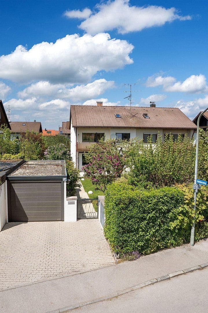 Predaj domu 153 m², pozemek 494 m², Jahnsteig 27, Otterfing, Bavorsko Predaj domu 153 m², pozemek 494 m², Jahnsteig 27, Otterfing, Bavorsko