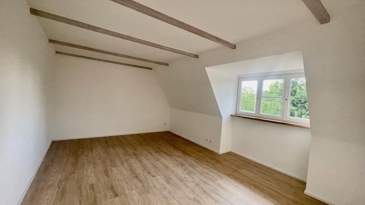 Prenájom bytu 4-izbový 124 m², Hollern-Twielenfleth, Dolné Sasko Prenájom bytu 4-izbový 124 m², Hollern-Twielenfleth, Dolné Sasko