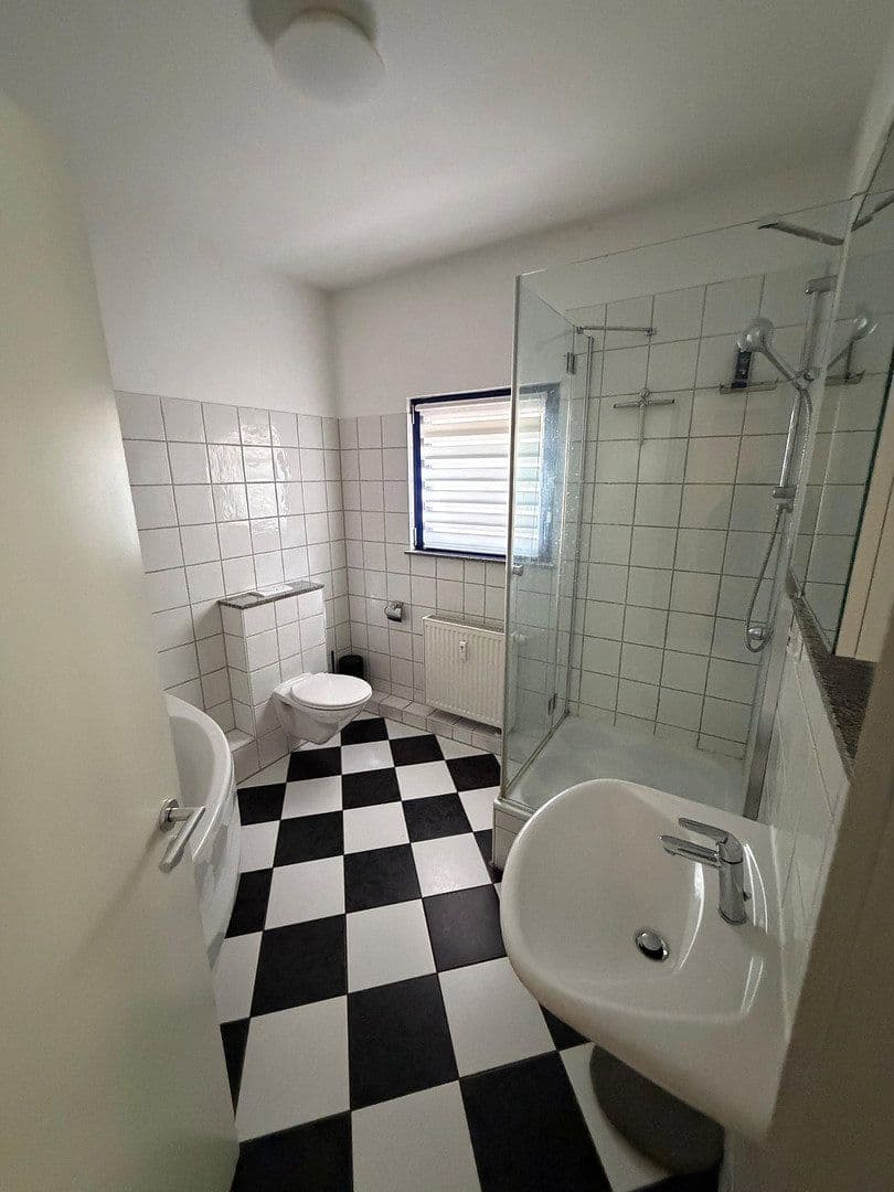 Prenájom bytu 3-izbový 93 m², Schulstraße 43a, Hattersheim am Main, Hesensko Prenájom bytu 3-izbový 93 m², Schulstraße 43a, Hattersheim am Main, Hesensko