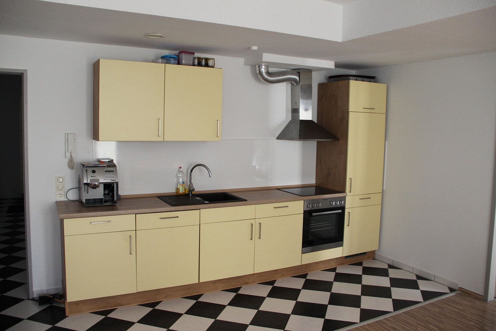 Prenájom bytu 3-izbový 93 m², Schulstraße 43a, Hattersheim am Main, Hesensko Prenájom bytu 3-izbový 93 m², Schulstraße 43a, Hattersheim am Main, Hesensko