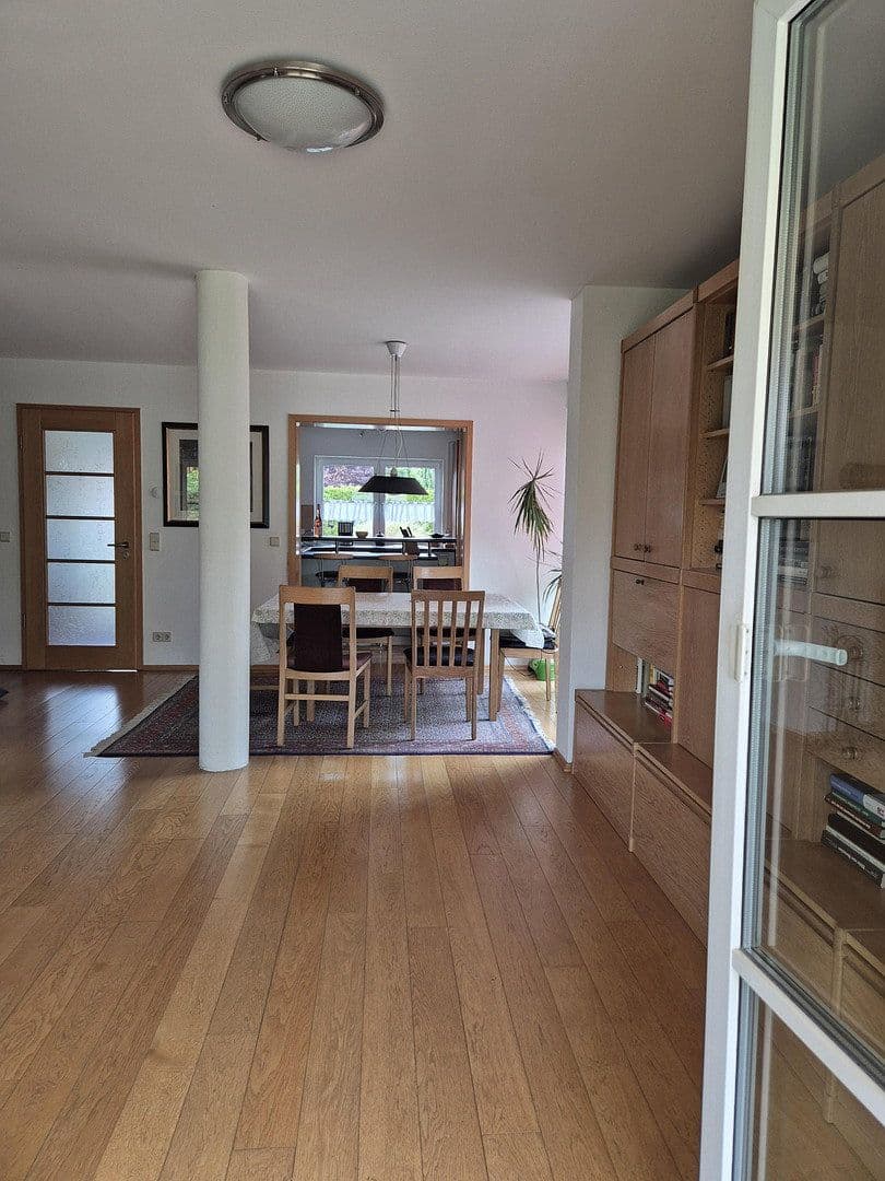 Predaj domu 132 m², pozemek 515 m², Berlin-Biesdorf, Berlín Predaj domu 132 m², pozemek 515 m², Berlin-Biesdorf, Berlín