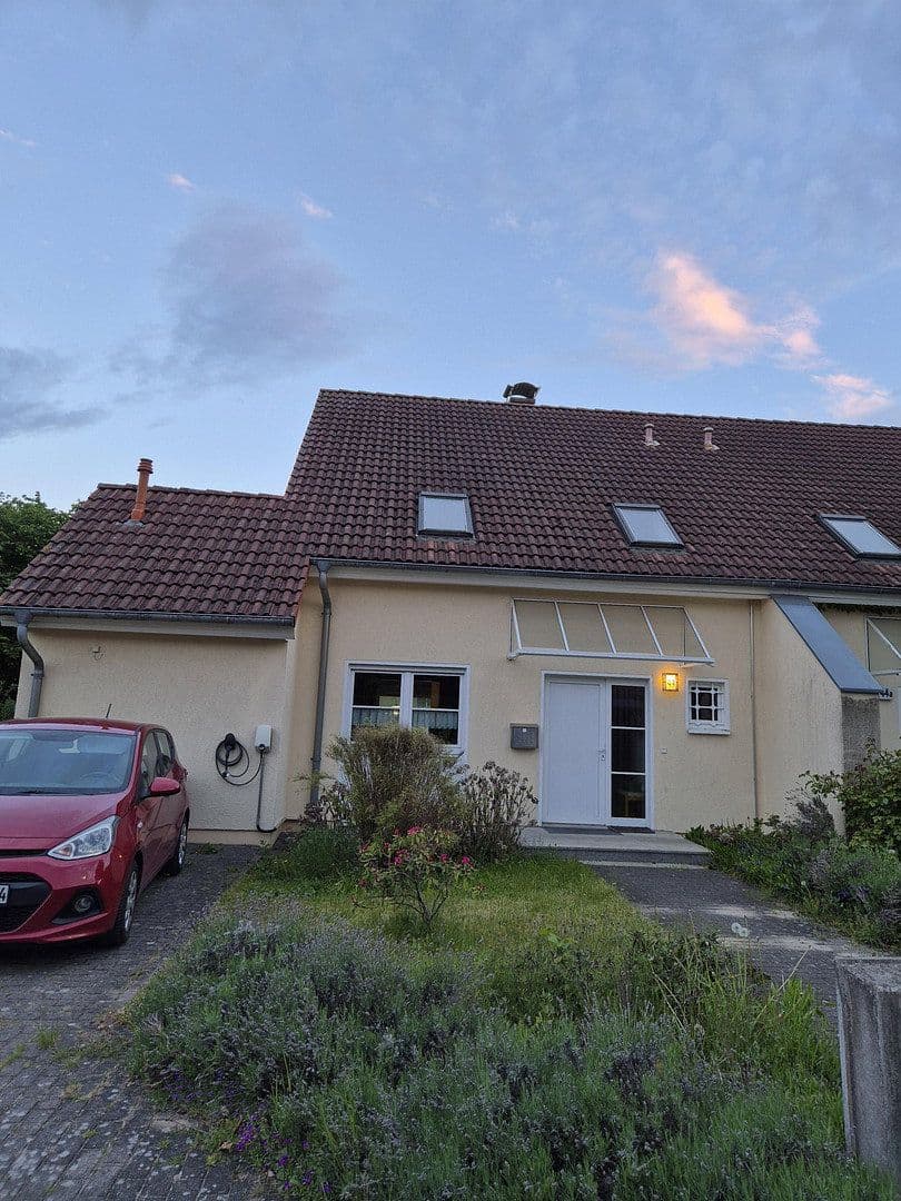 Predaj domu 132 m², pozemek 515 m², Berlin-Biesdorf, Berlín Predaj domu 132 m², pozemek 515 m², Berlin-Biesdorf, Berlín