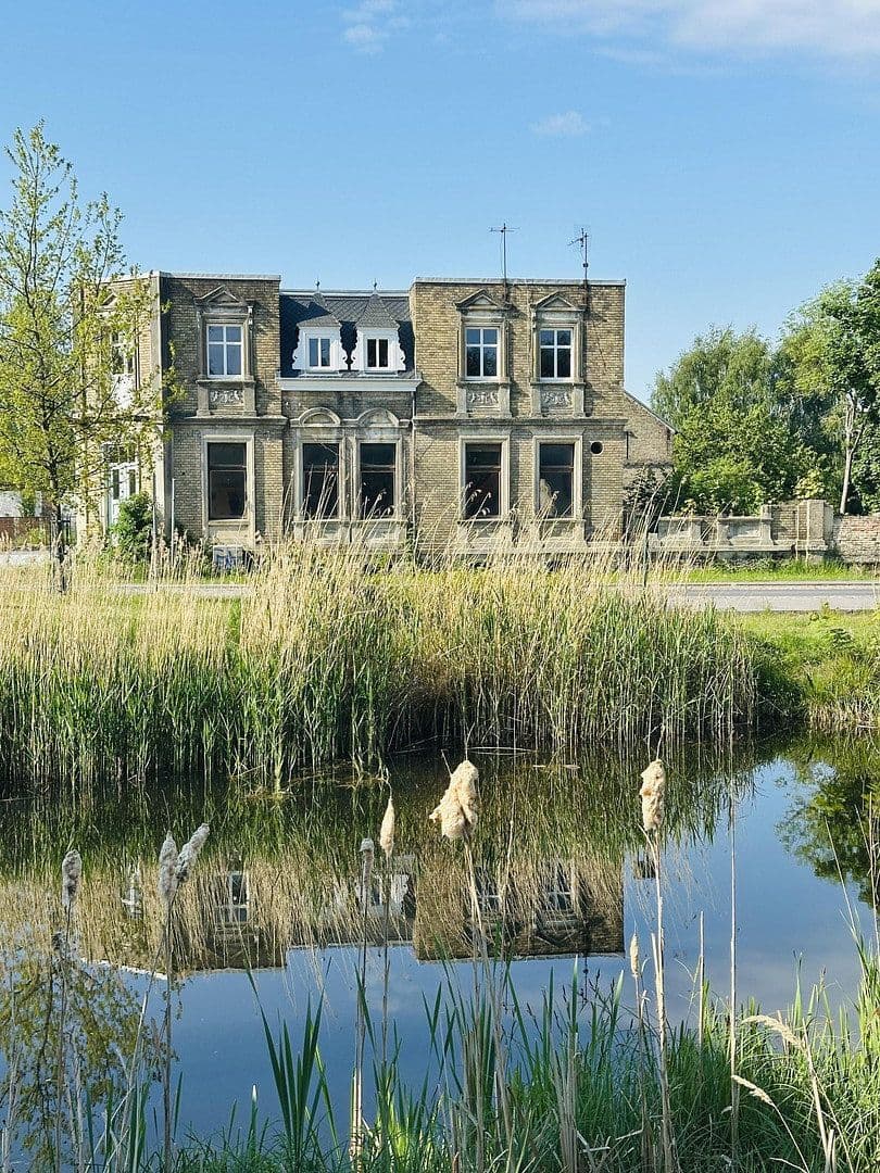 Predaj domu 434 m², pozemek 1.000 m², Wandlitz, Brandenbursko Predaj domu 434 m², pozemek 1.000 m², Wandlitz, Brandenbursko