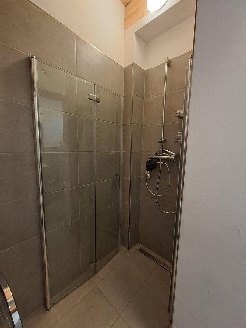 Predaj domu 295 m², pozemek 1.223 m², Strothmannsweg 44a, Osnabrück, Dolné Sasko Predaj domu 295 m², pozemek 1.223 m², Strothmannsweg 44a, Osnabrück, Dolné Sasko