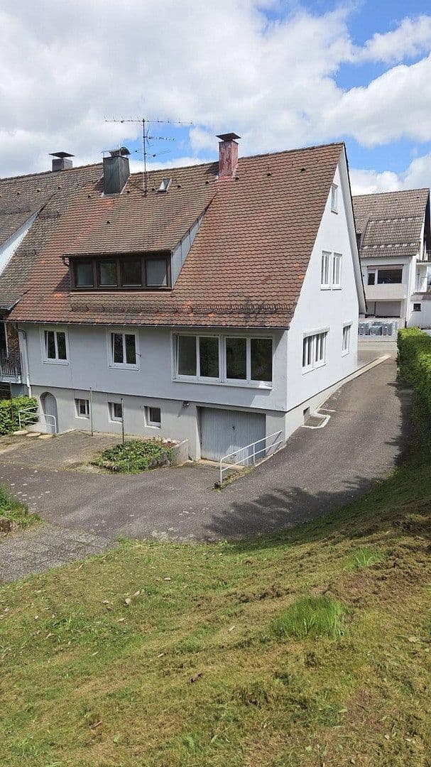 Predaj domu 150 m², pozemek 647 m², Freudenstadt, Bádensko-Wurttembersko Predaj domu 150 m², pozemek 647 m², Freudenstadt, Bádensko-Wurttembersko