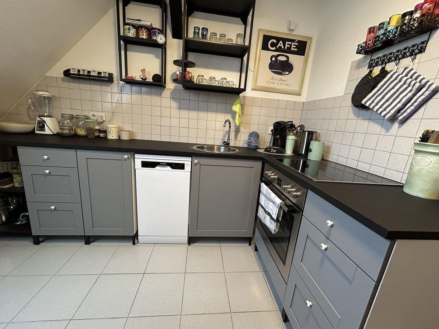 Prenájom bytu 4-izbový 81 m², Agnesstraße 24, Dessau-Roßlau, Sasko-Anhaltsko Prenájom bytu 4-izbový 81 m², Agnesstraße 24, Dessau-Roßlau, Sasko-Anhaltsko