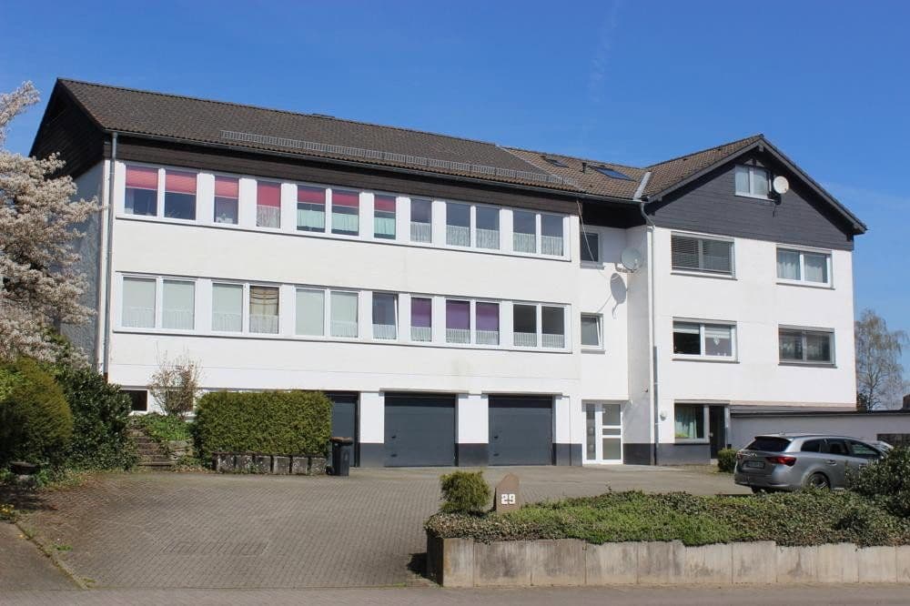 Prenájom bytu 4-izbový 107 m², Olper Straße 29, Eslohe, Severné Porýnie - Westfálsko Prenájom bytu 4-izbový 107 m², Olper Straße 29, Eslohe, Severné Porýnie - Westfálsko