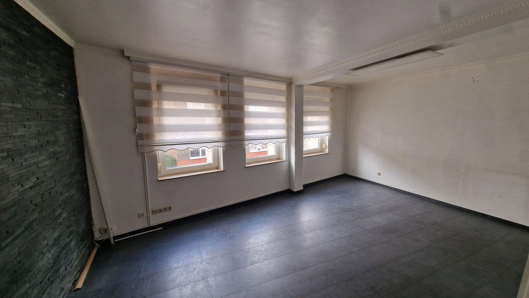 Prenájom domu 150 m², pozemek 300 m², Düren, Severné Porýnie - Westfálsko Prenájom domu 150 m², pozemek 300 m², Düren, Severné Porýnie - Westfálsko