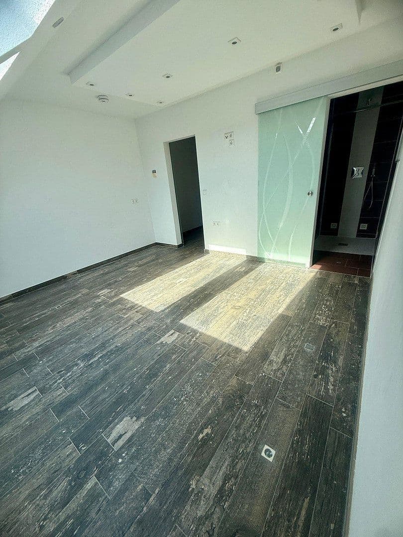 Predaj bytu 3-izbový 95 m², Leipzig, Sasko Predaj bytu 3-izbový 95 m², Leipzig, Sasko