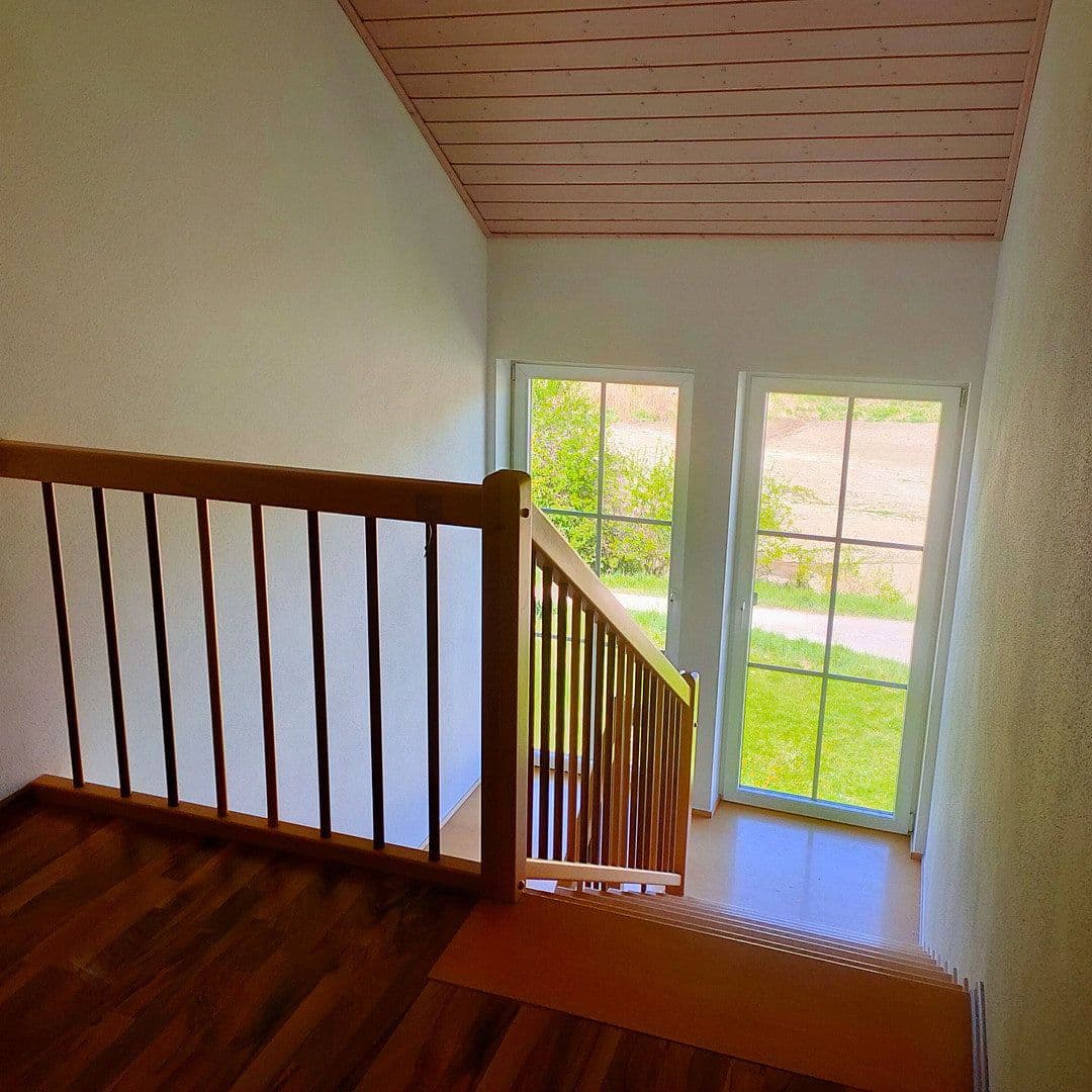 Predaj domu 185 m², pozemek 680 m², Embachsiedlung 33, Malgersdorf, Bavorsko Predaj domu 185 m², pozemek 680 m², Embachsiedlung 33, Malgersdorf, Bavorsko