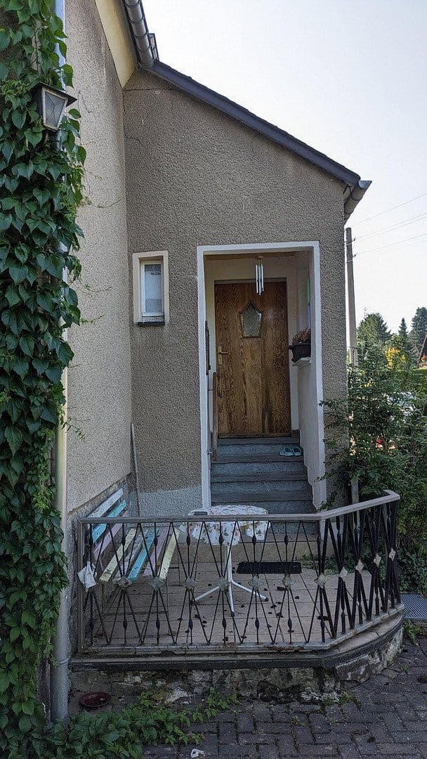 Predaj domu 80 m², pozemek 1.003 m², Falkenstein/Vogtland, Sasko Predaj domu 80 m², pozemek 1.003 m², Falkenstein/Vogtland, Sasko