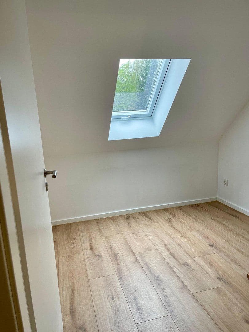 Prenájom domu 100 m², pozemek 335 m², Brookweg 34b, Wentorf bei Hamburg, Šlezvicko-Holštajnsko Prenájom domu 100 m², pozemek 335 m², Brookweg 34b, Wentorf bei Hamburg, Šlezvicko-Holštajnsko