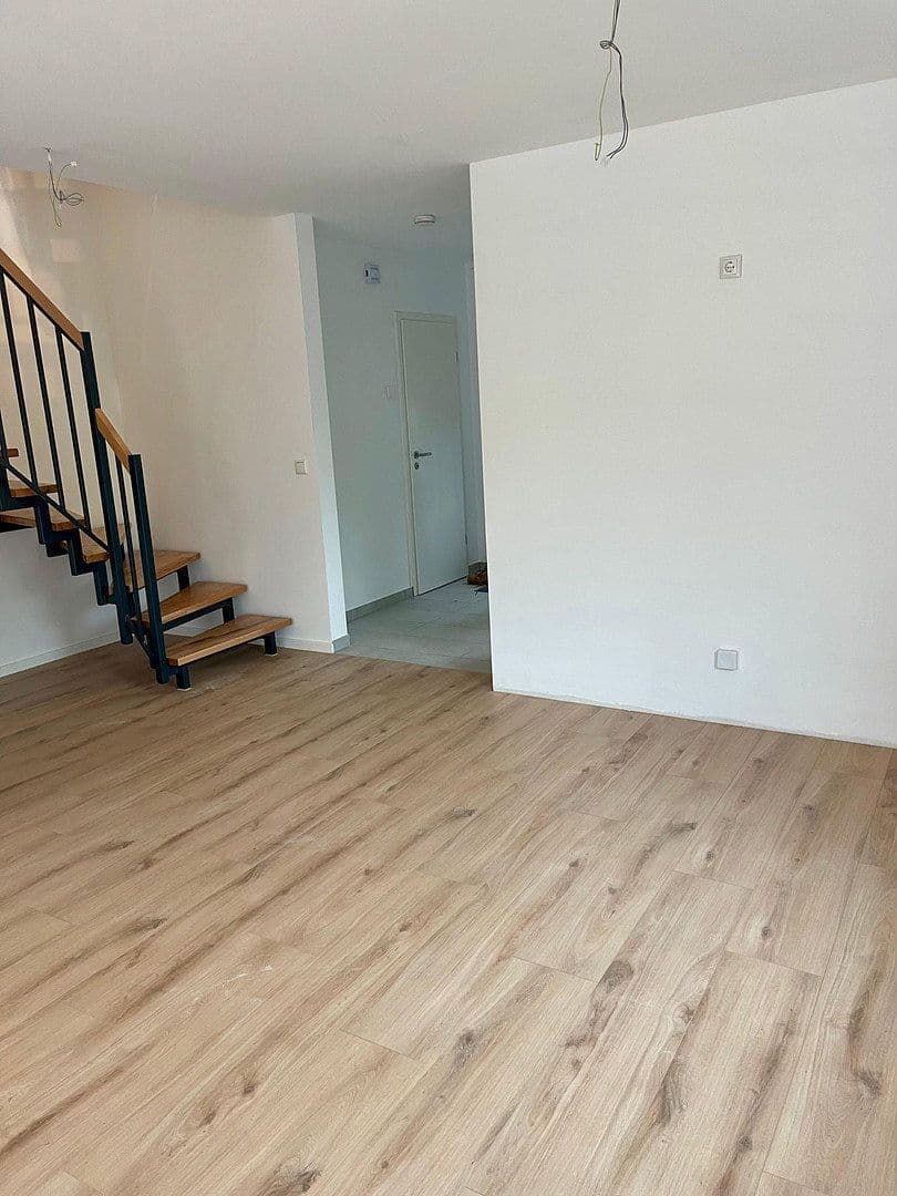 Prenájom domu 100 m², pozemek 335 m², Brookweg 34b, Wentorf bei Hamburg, Šlezvicko-Holštajnsko Prenájom domu 100 m², pozemek 335 m², Brookweg 34b, Wentorf bei Hamburg, Šlezvicko-Holštajnsko