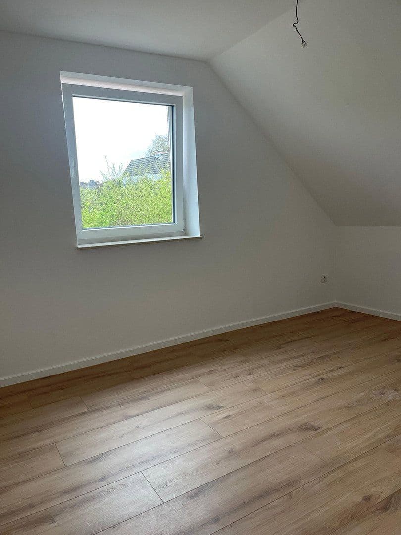 Prenájom domu 100 m², pozemek 335 m², Brookweg 34b, Wentorf bei Hamburg, Šlezvicko-Holštajnsko Prenájom domu 100 m², pozemek 335 m², Brookweg 34b, Wentorf bei Hamburg, Šlezvicko-Holštajnsko