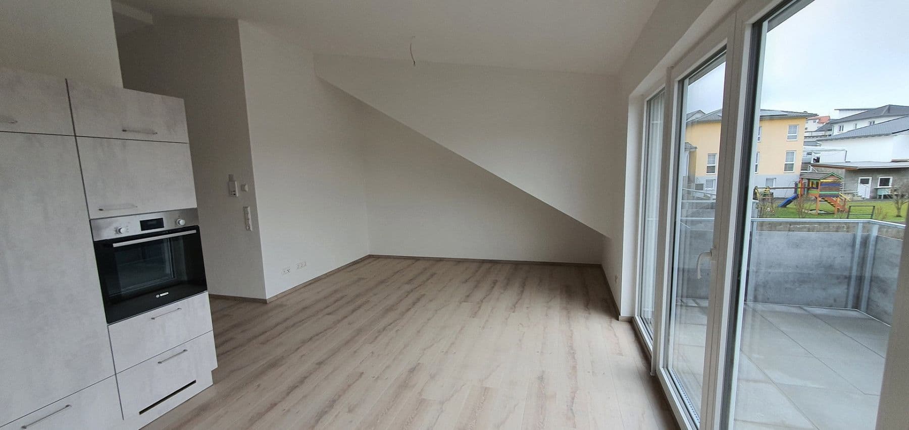 Prenájom bytu 3-izbový 75 m², Meßkirch, Bádensko-Wurttembersko Prenájom bytu 3-izbový 75 m², Meßkirch, Bádensko-Wurttembersko