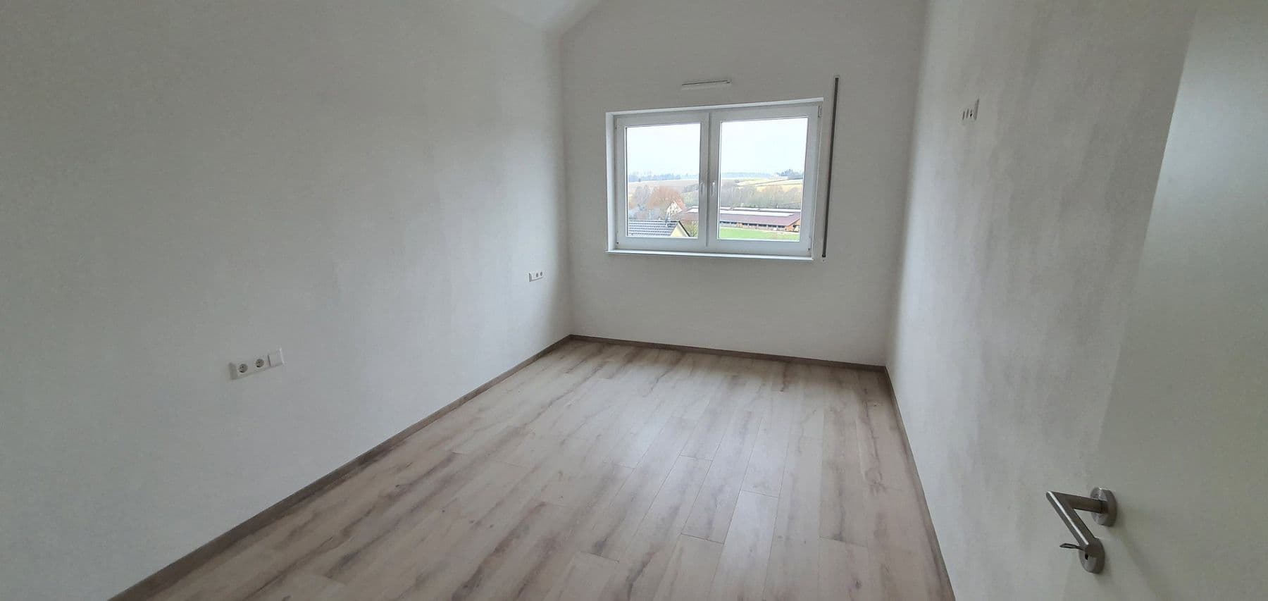 Prenájom bytu 3-izbový 75 m², Meßkirch, Bádensko-Wurttembersko Prenájom bytu 3-izbový 75 m², Meßkirch, Bádensko-Wurttembersko