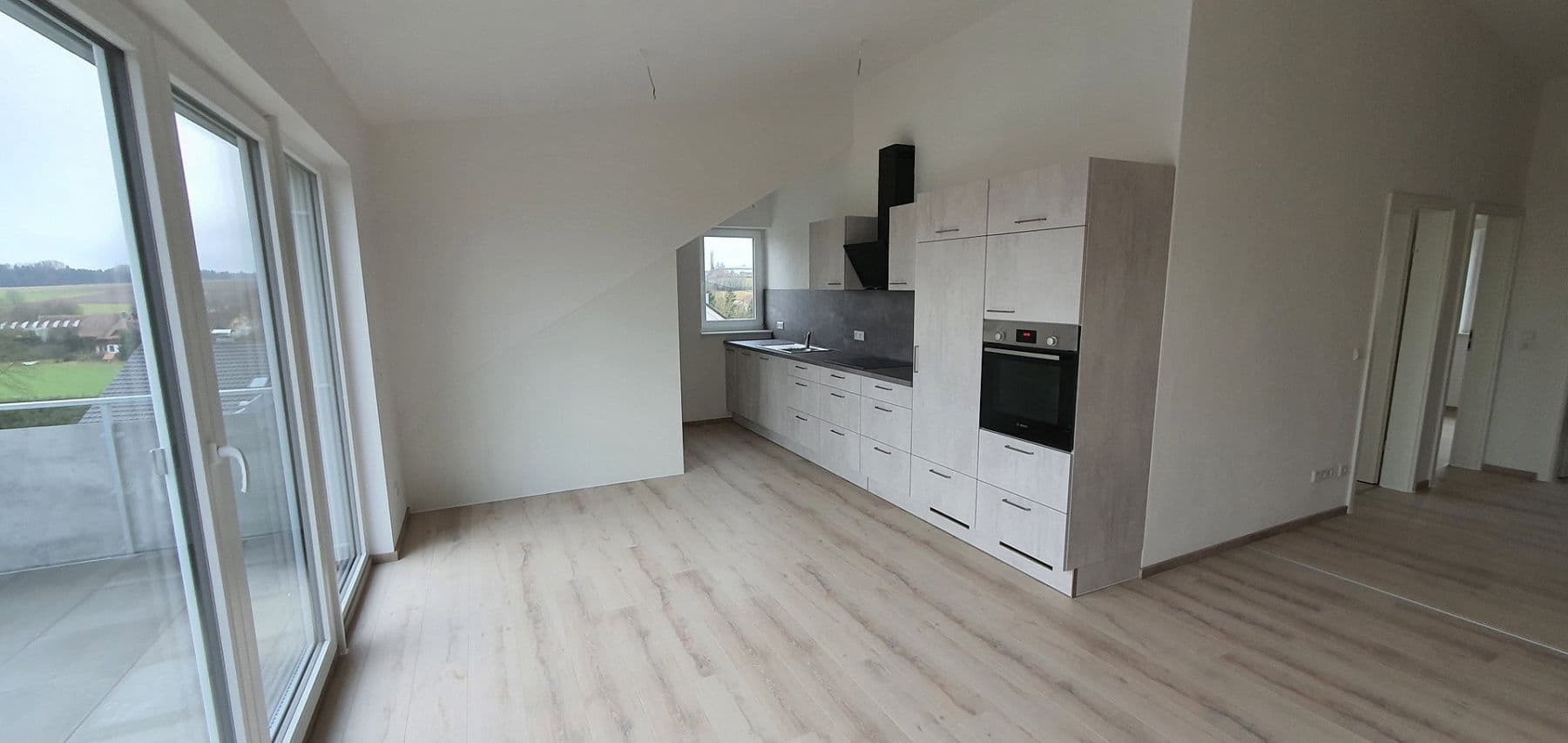 Prenájom bytu 3-izbový 75 m², Meßkirch, Bádensko-Wurttembersko Prenájom bytu 3-izbový 75 m², Meßkirch, Bádensko-Wurttembersko