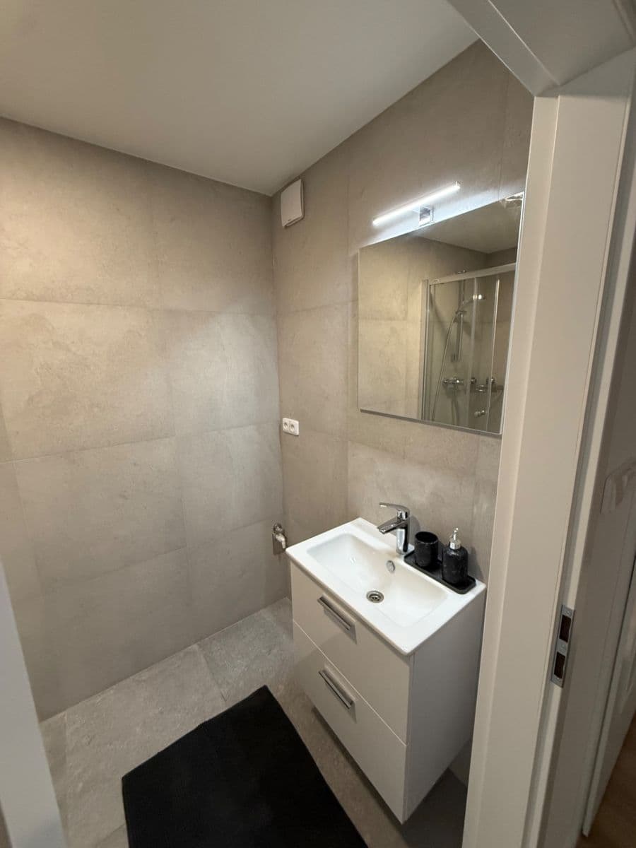 Prenájom bytu 2-izbový 51 m², Mikoláše Alše, Nymburk, Středočeský kraj Prenájom bytu 2-izbový 51 m², Mikoláše Alše, Nymburk, Středočeský kraj