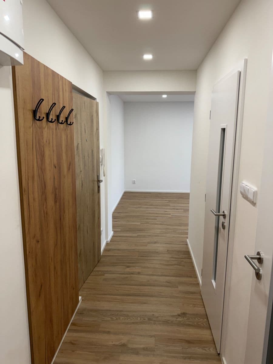Prenájom bytu 2-izbový 51 m², Mikoláše Alše, Nymburk, Středočeský kraj Prenájom bytu 2-izbový 51 m², Mikoláše Alše, Nymburk, Středočeský kraj