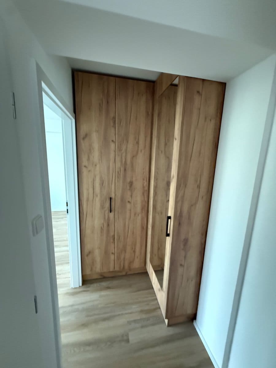 Prenájom bytu 2-izbový 51 m², Mikoláše Alše, Nymburk, Středočeský kraj Prenájom bytu 2-izbový 51 m², Mikoláše Alše, Nymburk, Středočeský kraj