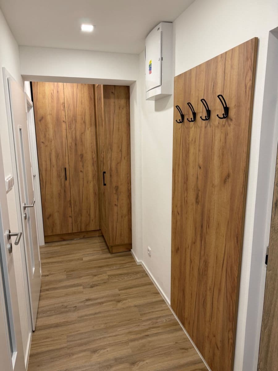 Prenájom bytu 2-izbový 51 m², Mikoláše Alše, Nymburk, Středočeský kraj Prenájom bytu 2-izbový 51 m², Mikoláše Alše, Nymburk, Středočeský kraj