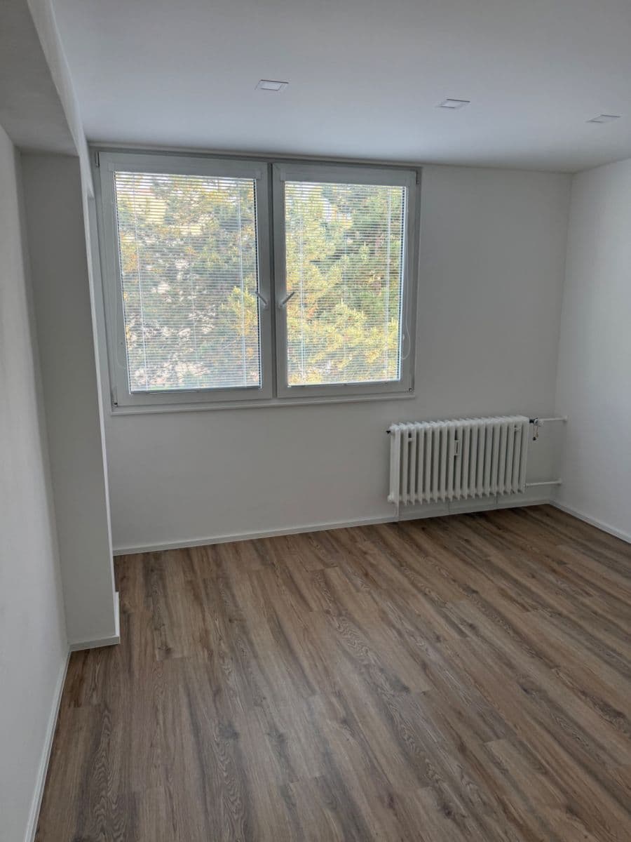 Prenájom bytu 2-izbový 51 m², Mikoláše Alše, Nymburk, Středočeský kraj Prenájom bytu 2-izbový 51 m², Mikoláše Alše, Nymburk, Středočeský kraj