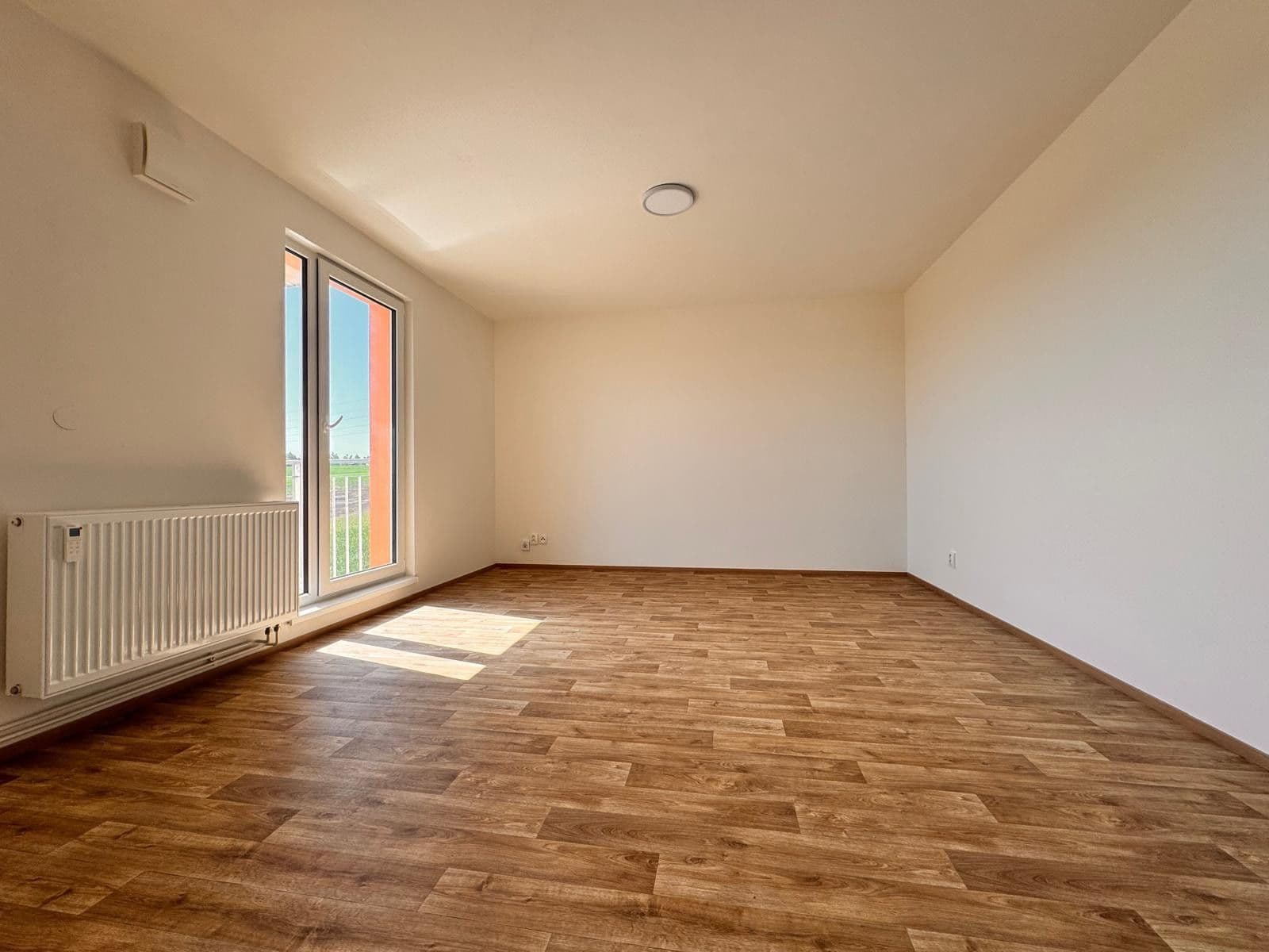 Prenájom bytu 1-izbový 38 m², Vestecká, Nehvizdy, Středočeský kraj Prenájom bytu 1-izbový 38 m², Vestecká, Nehvizdy, Středočeský kraj