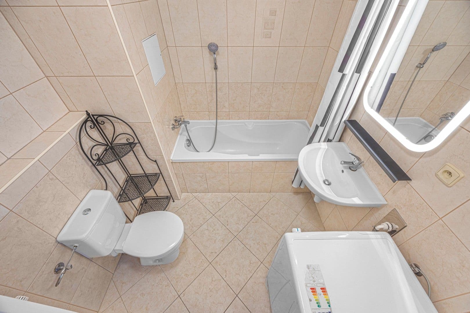 Prenájom bytu 1-izbový 30 m², Plzeňská, Praha, Praha Prenájom bytu 1-izbový 30 m², Plzeňská, Praha, Praha