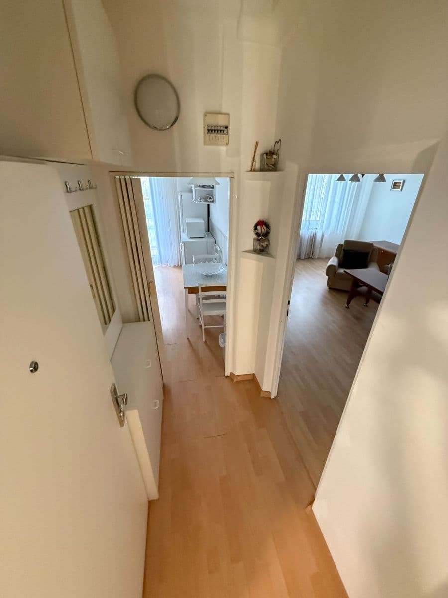 Prenájom bytu 2-izbový 46 m², Astrová, Ružinov, Bratislavský kraj Prenájom bytu 2-izbový 46 m², Astrová, Ružinov, Bratislavský kraj