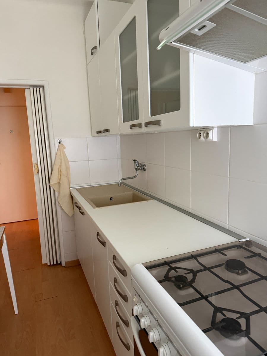 Prenájom bytu 2-izbový 46 m², Astrová, Ružinov, Bratislavský kraj Prenájom bytu 2-izbový 46 m², Astrová, Ružinov, Bratislavský kraj