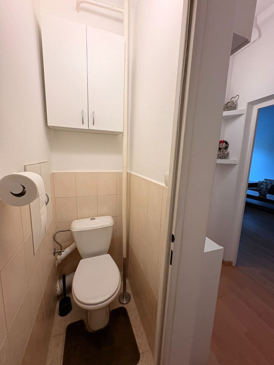 Prenájom bytu 2-izbový 46 m², Astrová, Ružinov, Bratislavský kraj Prenájom bytu 2-izbový 46 m², Astrová, Ružinov, Bratislavský kraj