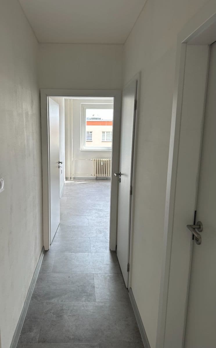 Prenájom bytu 3-izbový 78 m², Poláčkova, Ústí nad Labem, Ústecký kraj Prenájom bytu 3-izbový 78 m², Poláčkova, Ústí nad Labem, Ústecký kraj