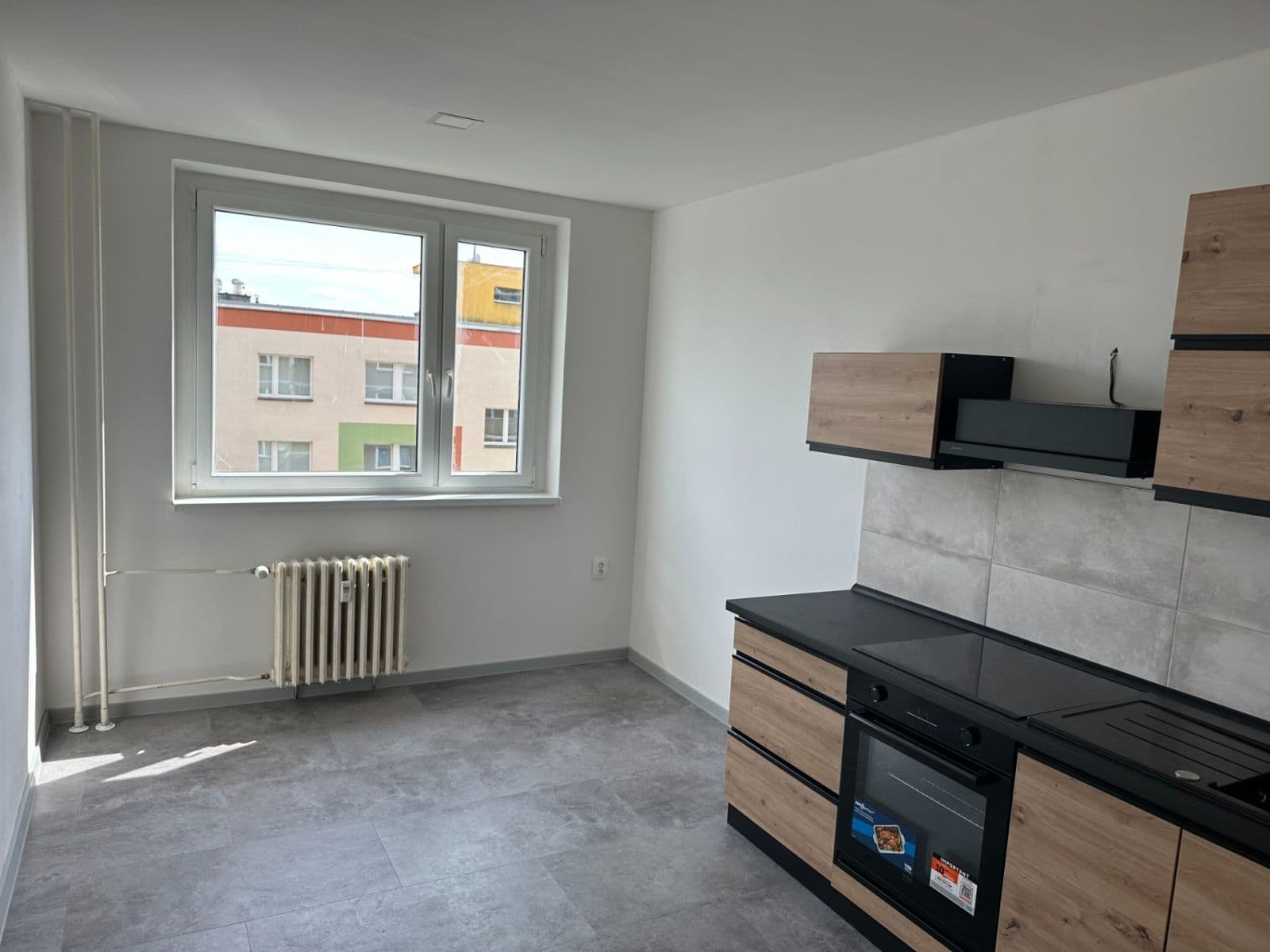 Prenájom bytu 3-izbový 78 m², Poláčkova, Ústí nad Labem, Ústecký kraj Prenájom bytu 3-izbový 78 m², Poláčkova, Ústí nad Labem, Ústecký kraj