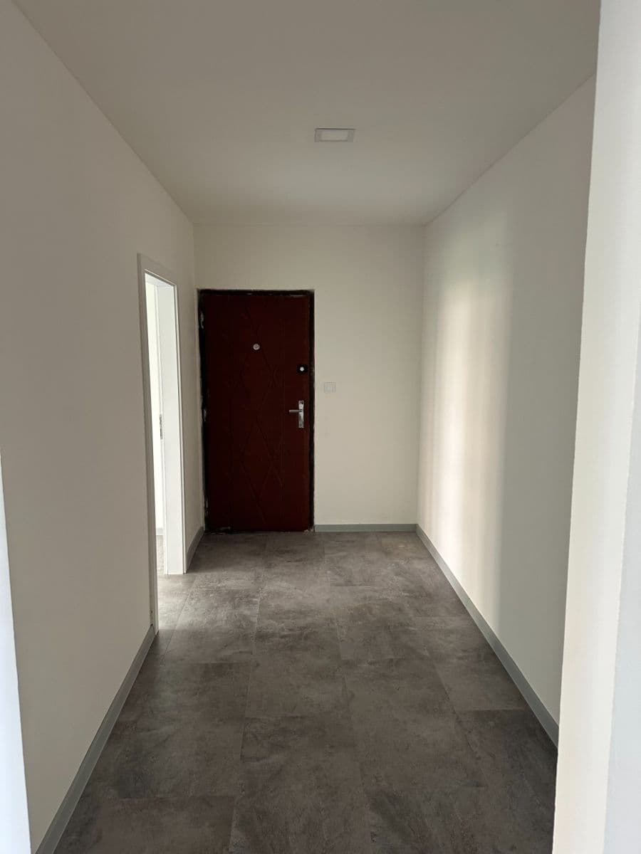 Prenájom bytu 3-izbový 78 m², Poláčkova, Ústí nad Labem, Ústecký kraj Prenájom bytu 3-izbový 78 m², Poláčkova, Ústí nad Labem, Ústecký kraj