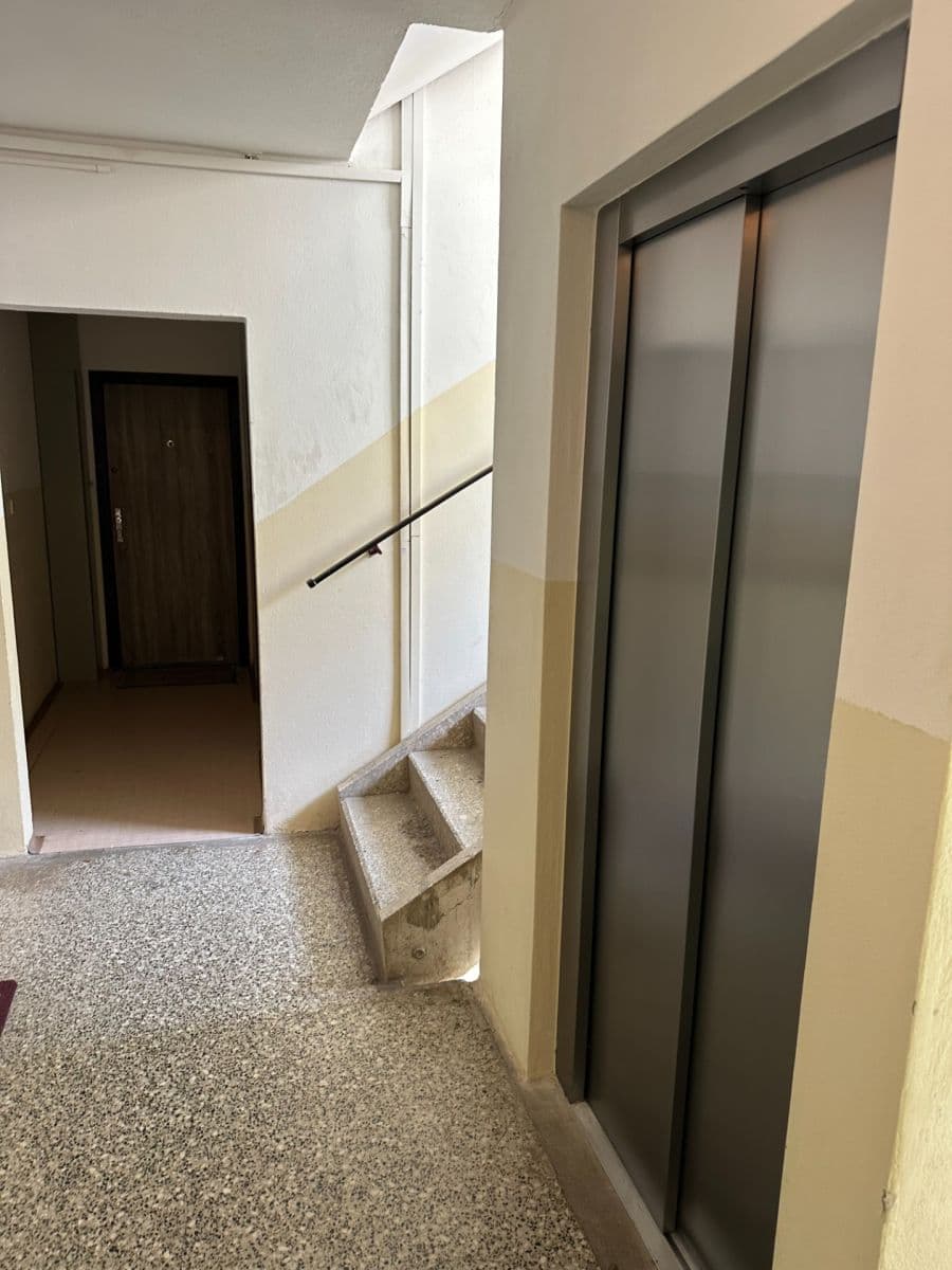 Prenájom bytu 3-izbový 78 m², Poláčkova, Ústí nad Labem, Ústecký kraj Prenájom bytu 3-izbový 78 m², Poláčkova, Ústí nad Labem, Ústecký kraj