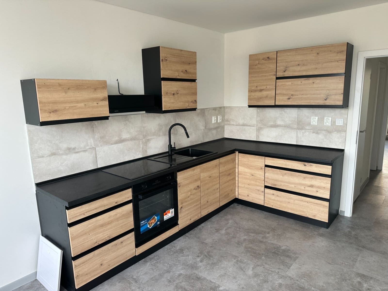 Prenájom bytu 3-izbový 78 m², Poláčkova, Ústí nad Labem, Ústecký kraj Prenájom bytu 3-izbový 78 m², Poláčkova, Ústí nad Labem, Ústecký kraj