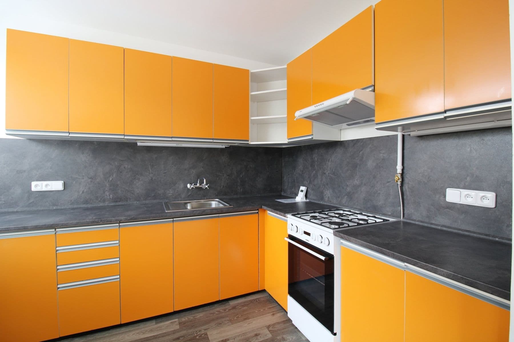 Prenájom bytu 170 m², Krohova, Praha, Praha Prenájom bytu 170 m², Krohova, Praha, Praha