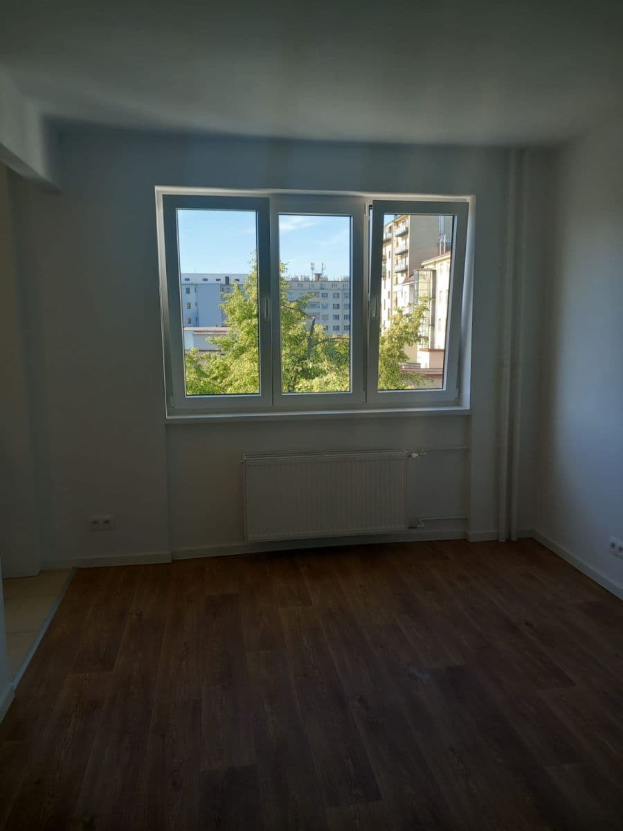 Prenájom bytu 1-izbový 28 m², U Průhonu, Praha, Praha Prenájom bytu 1-izbový 28 m², U Průhonu, Praha, Praha