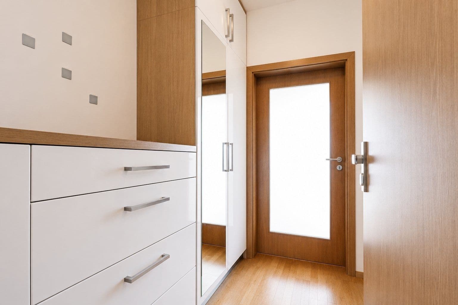 Prenájom bytu 3-izbový 71 m², Pod dvorem, Praha, Praha Prenájom bytu 3-izbový 71 m², Pod dvorem, Praha, Praha