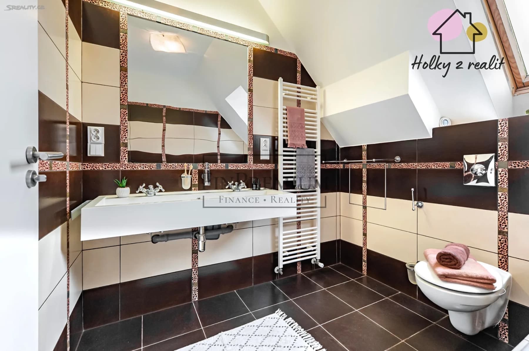 Predaj bytu 4-izbový 108 m², Lomená, Jesenice, Středočeský kraj Predaj bytu 4-izbový 108 m², Lomená, Jesenice, Středočeský kraj