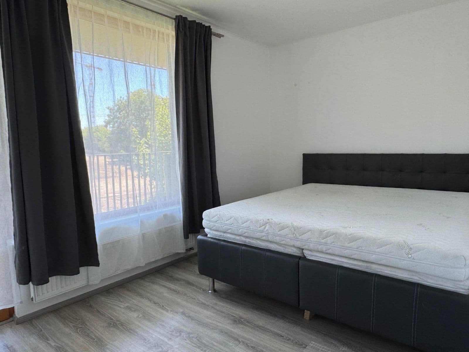 Prenájom bytu 3-izbový 78 m², Modrého, Praha, Praha Prenájom bytu 3-izbový 78 m², Modrého, Praha, Praha