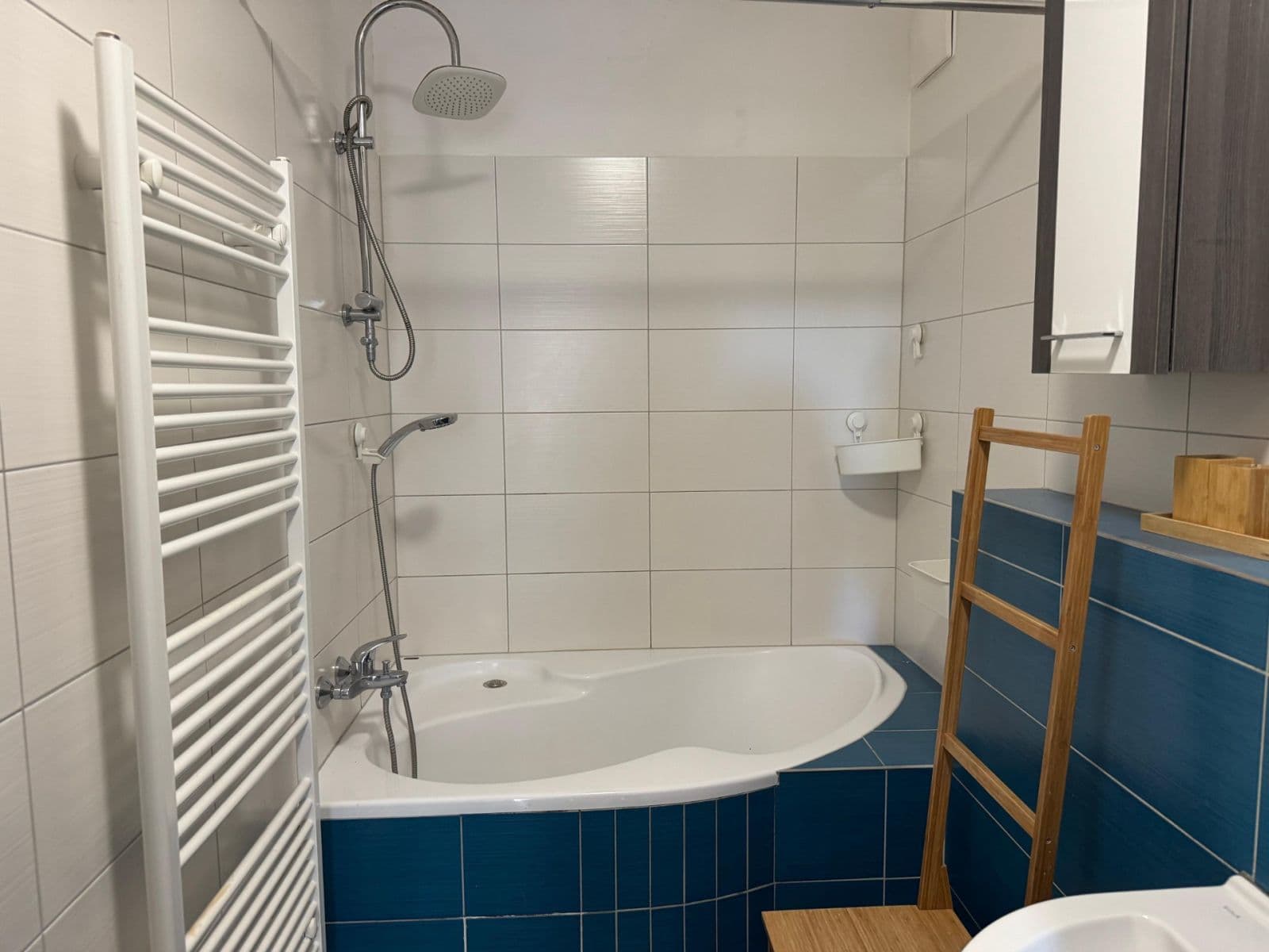 Prenájom bytu 3-izbový 78 m², Modrého, Praha, Praha Prenájom bytu 3-izbový 78 m², Modrého, Praha, Praha