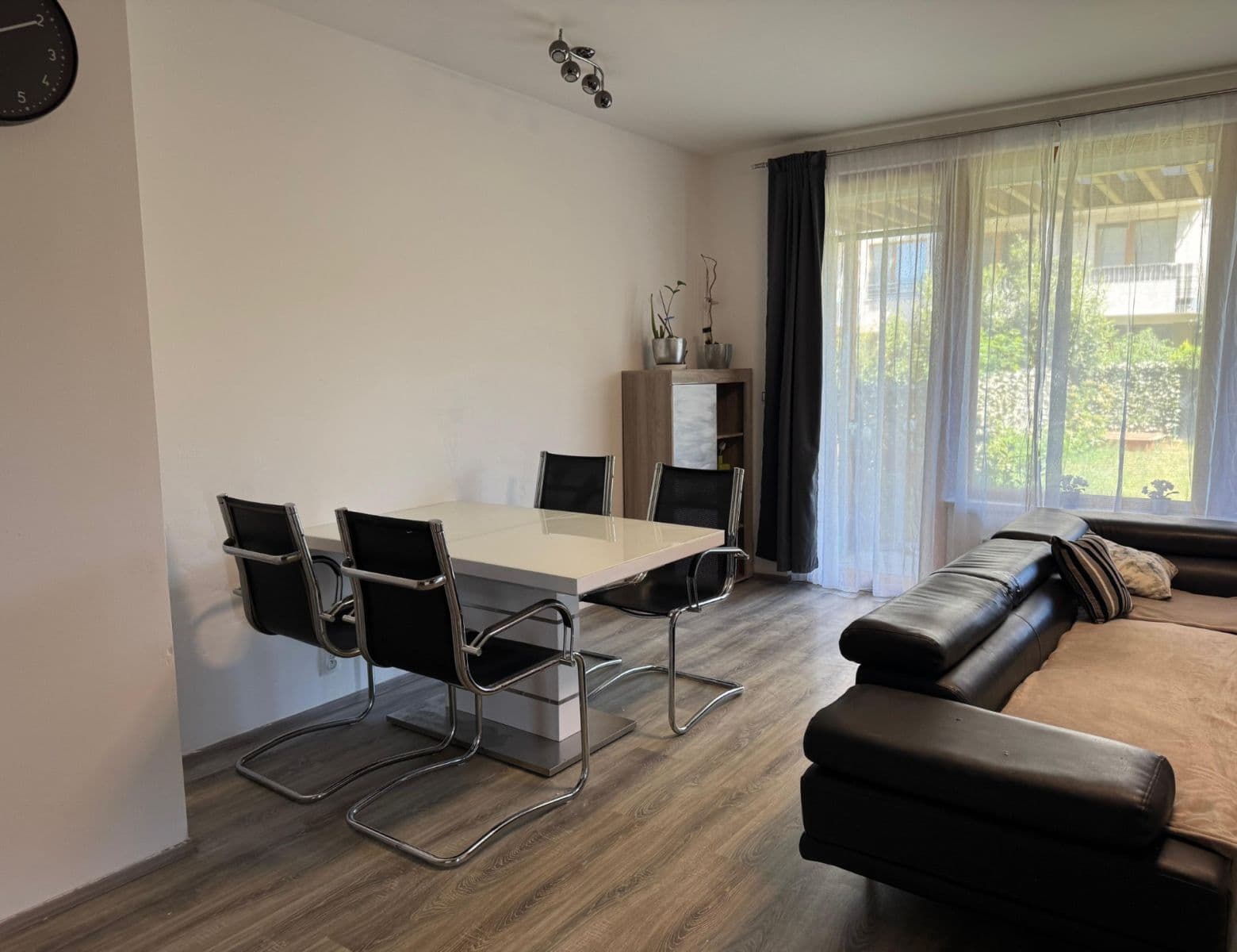 Prenájom bytu 3-izbový 78 m², Modrého, Praha, Praha Prenájom bytu 3-izbový 78 m², Modrého, Praha, Praha