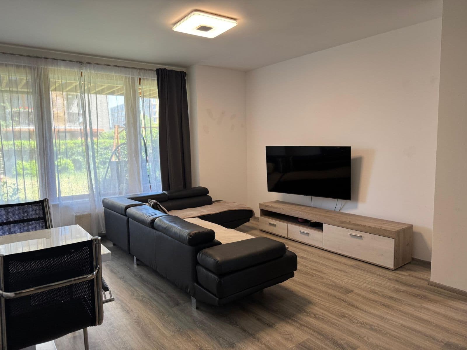 Prenájom bytu 3-izbový 78 m², Modrého, Praha, Praha Prenájom bytu 3-izbový 78 m², Modrého, Praha, Praha