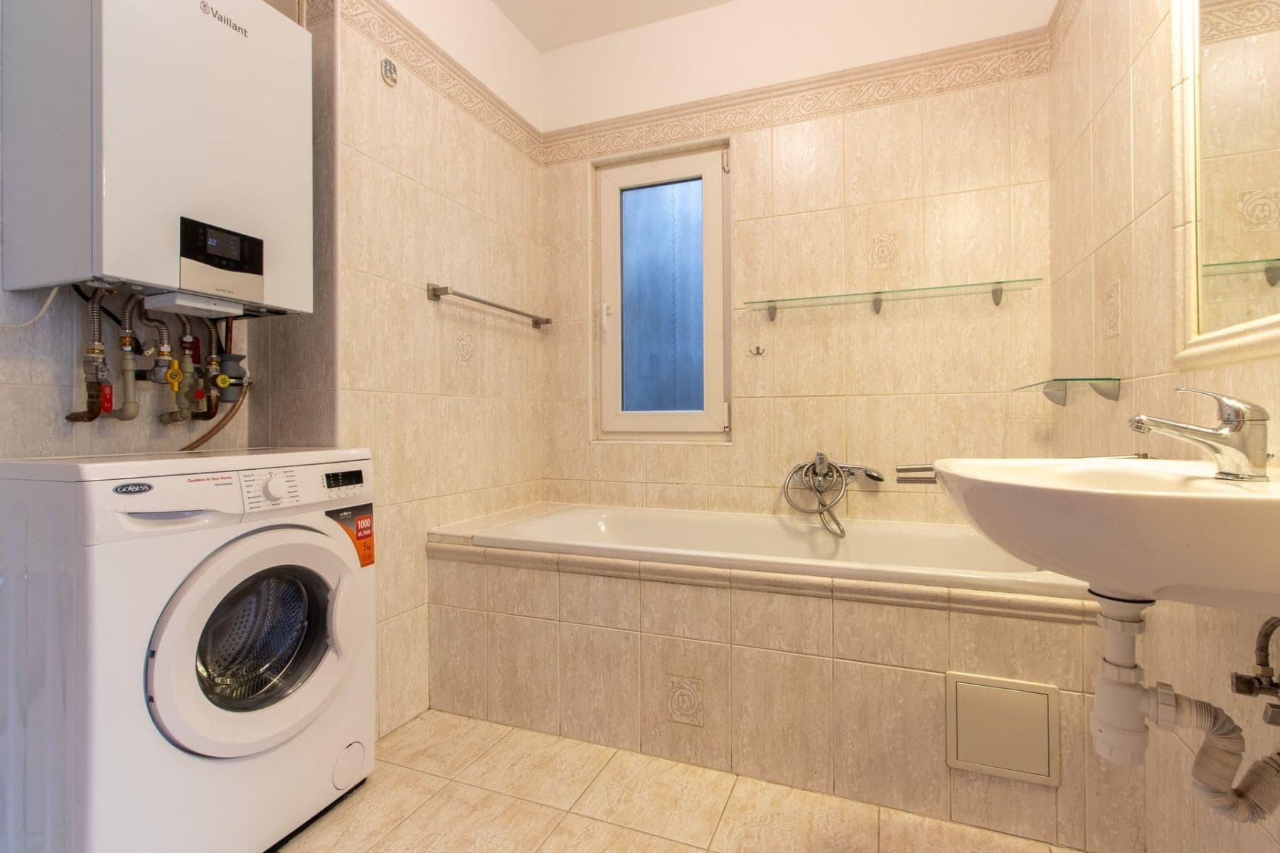 Prenájom bytu 3-izbový 78 m², Nezamyslova, Praha, Praha Prenájom bytu 3-izbový 78 m², Nezamyslova, Praha, Praha