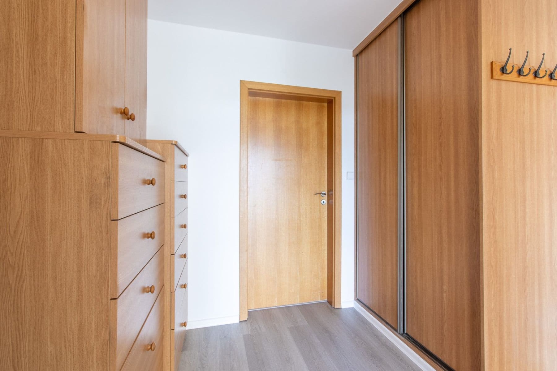 Prenájom bytu 3-izbový 78 m², Nezamyslova, Praha, Praha Prenájom bytu 3-izbový 78 m², Nezamyslova, Praha, Praha